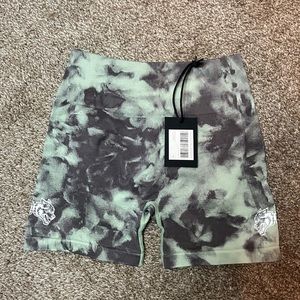 NWT DARC SPORT EVERSON SEAMLESS SHORTS